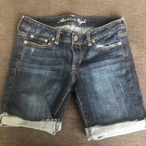 American Eagle cute summer Denim MiDi Shorts.